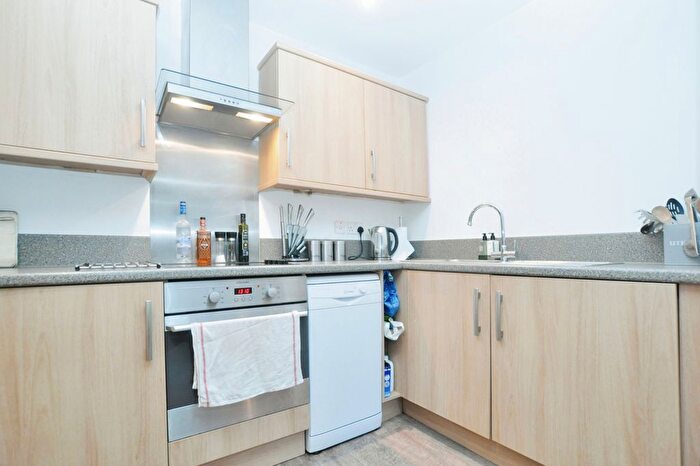 2 Bedroom Flat To Rent In Cadwell Lane, Hitchin, SG4