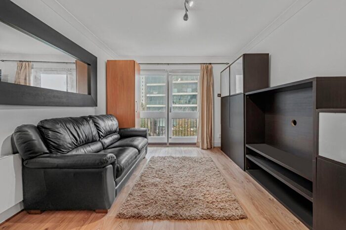 2 Bedroom Flat To Rent In Peninsula Court, East Ferry Road, E14