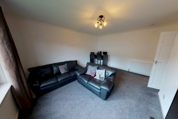2 Bedroom Flat To Rent In Carnie Gardens, Aberdeen, AB25