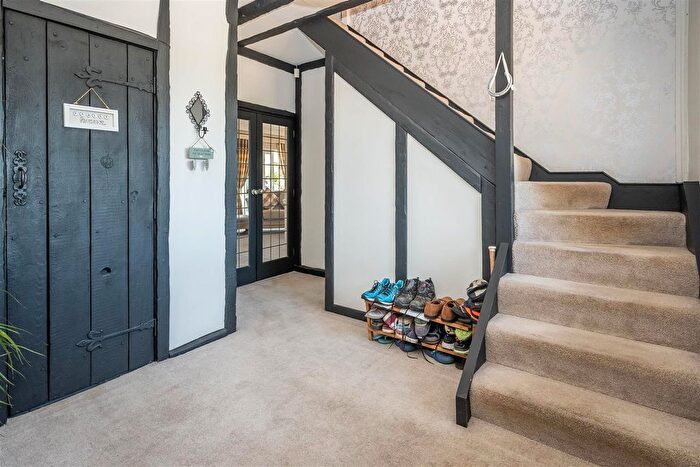 4 Bedroom Detached House For Sale In Lower Dunton Road, Bulphan, Upminster, RM14