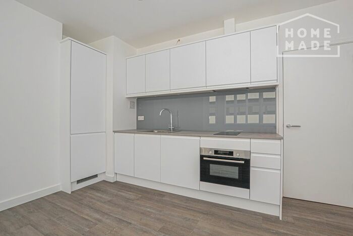 1 Bedroom Flat To Rent In High Street, Bromley, BR1