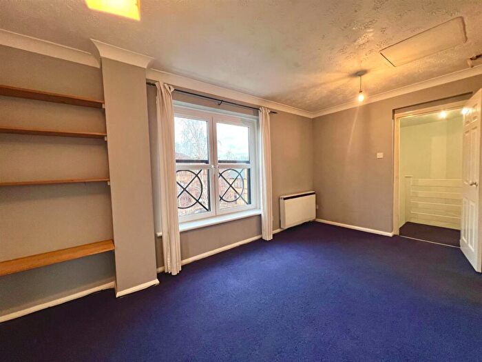1 Bedroom Maisonette To Rent In Torrington Place, Wapping, E1W