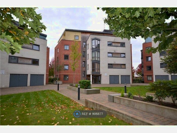2 Bedroom Flat To Rent In Southwell Park Road, Camberley, GU15