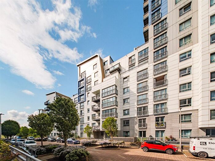 2 Bedroom Flat For Sale In Western Harbour Midway, Edinburgh, Midlothian, EH6