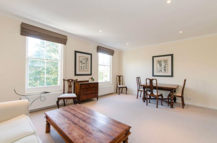 2 Bedroom Flat For Sale In Westgate Terrace, Chelsea, London, SW10
