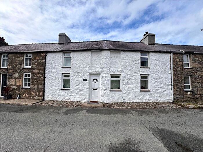 3 Bedroom Terraced House For Sale In Stryd Y Llan, Nefyn, Pwllheli, Gwynedd, LL53