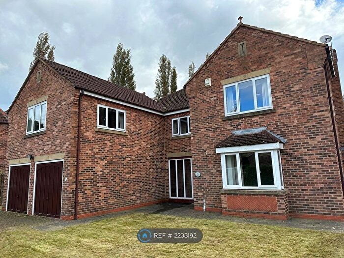 5 Bedroom Detached House To Rent In Lakeside, Acaster Malbis, York, YO23
