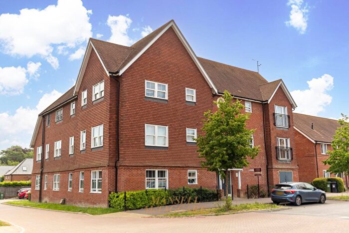 1 Bedroom Flat For Sale In Redwing House, Webber Street, RH6
