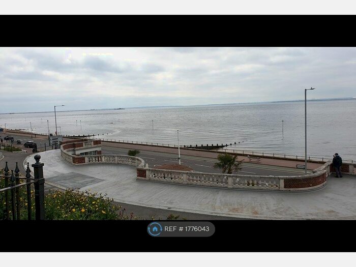 2 Bedroom Flat To Rent In Clifton Drive, Westcliff-On-Sea, SS0