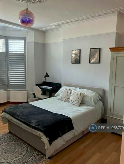 2 Bedroom Flat To Rent In Whittington Road, London, N22