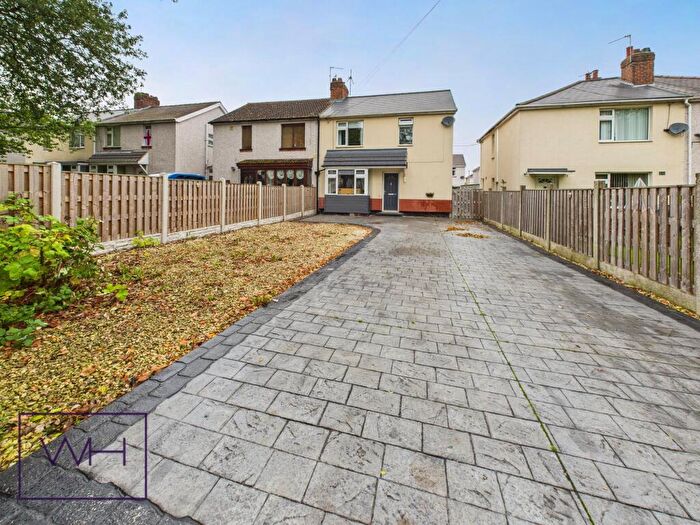 3 Bedroom House For Sale In Crossfield Lane, Skellow, DN6