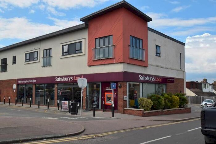 2 Bedroom Flat To Rent In London Road, Leigh On Sea, Essex SS9