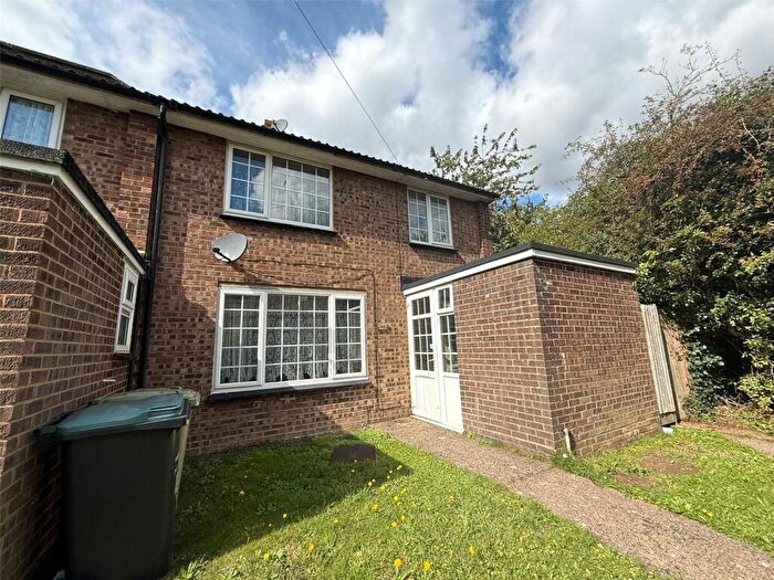 3 Bedroom End Of Terrace House For Sale In Strand Close, Meopham, Kent, DA13