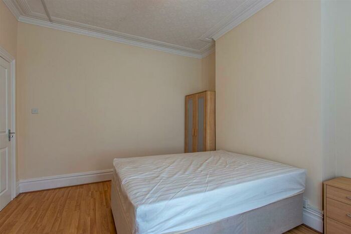 5 Bedroom Private Hall To Rent In Mackintosh Place, Roath, CF24