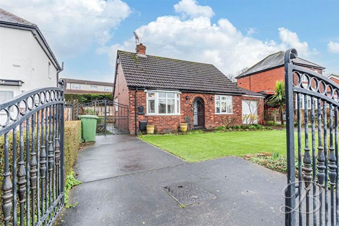 2 Bedroom Detached Bungalow For Sale In Leeming Lane North, Mansfield Woodhouse, Mansfield, NG19