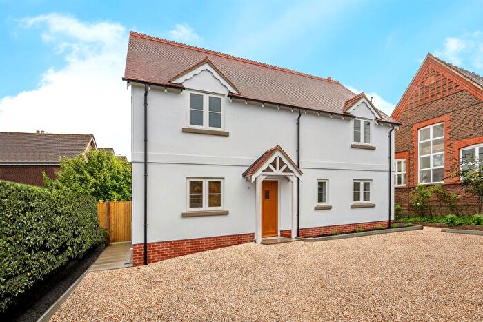 2 Bedroom Semi-Detached House For Sale In Hill Brow Road, Liss, GU33