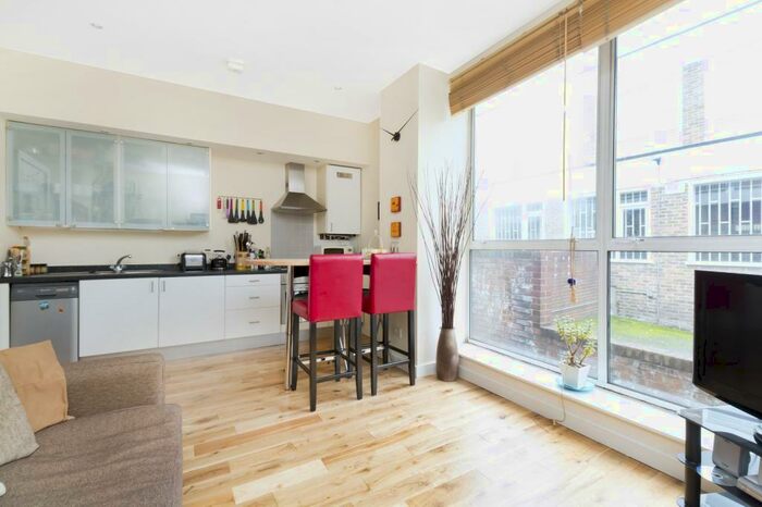 1 Bedroom Apartment To Rent In Gilbert Road, Kennington, London, SE11
