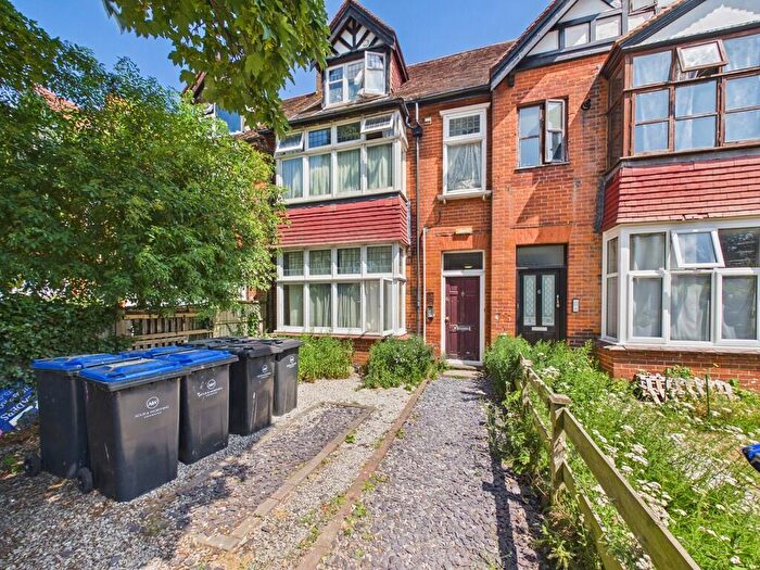 Studio To Rent In Broadwater Road, Worthing, BN14