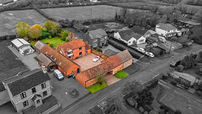 4 Bedroom Detached House For Sale In The Barn, Main Street, Foston, NG32
