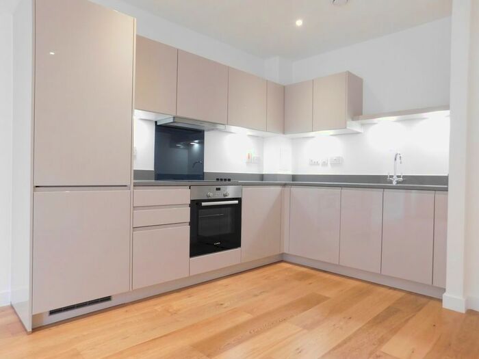 1 Bedroom Flat To Rent In Denman Avenue, Southall, UB2