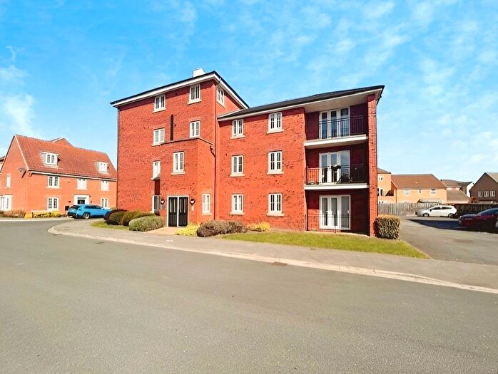 2 Bedroom Flat To Rent In Buttermere Crescent, Doncaster, South Yorkshire, DN4