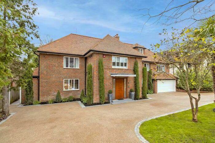 7 Bedroom Detached House To Rent In Newlands Avenue, Radlett, WD7