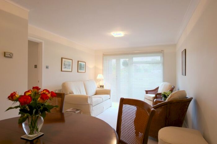 2 Bedroom Flat To Rent In Heron Place, Oxford, OX2