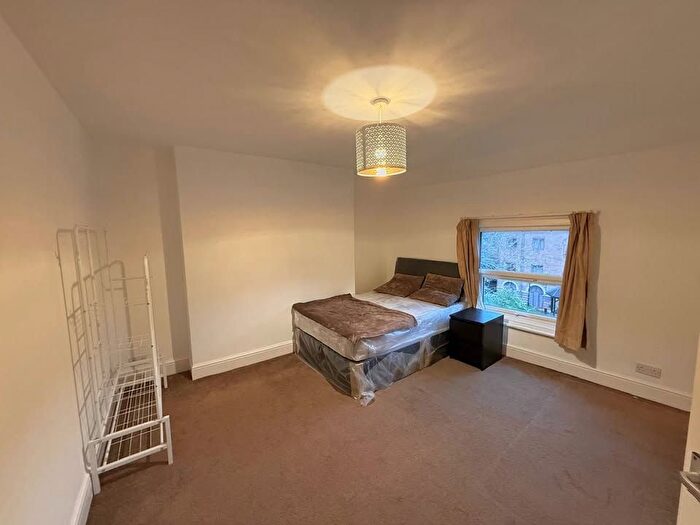 1 Bedroom Flat To Rent In South Street, Reading, RG1