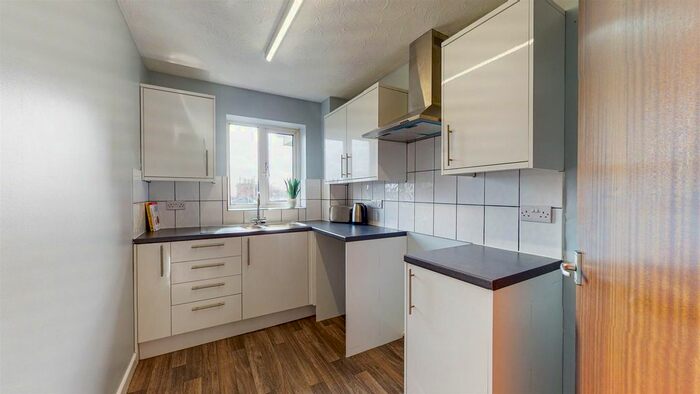 1 Bedroom Flat To Rent In Crown Meadow Court, Love Road, Lowestoft, NR32