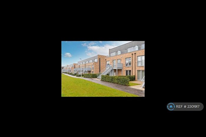 3 Bedroom Flat To Rent In Edinburgh, Edinburgh, EH4