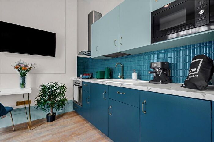 Studio To Rent In Eardley Crescent, London, SW5