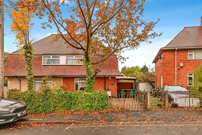 3 Bedroom Semi-detached House For Sale In Amesbury Circus, Nottingham, NG8