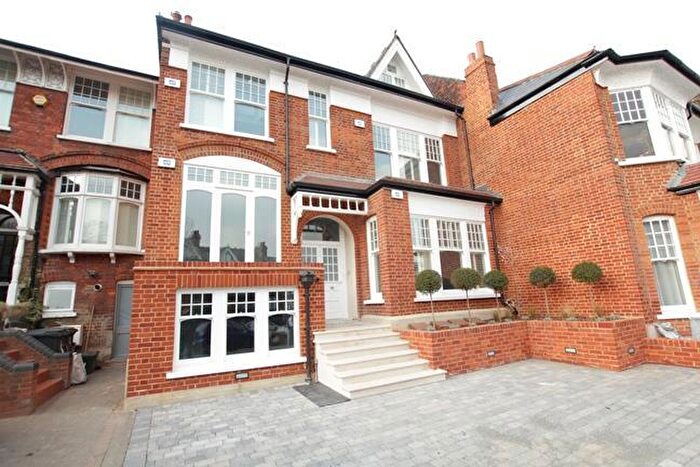 3 Bedroom Flat To Rent In Dukes Avenue, Muswell Hill, N10