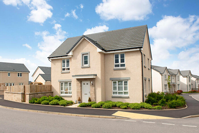 4 Bedroom Detached House For Sale In Mains Loan, Dundee, DD4