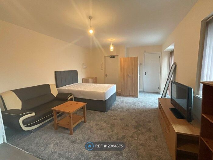 Studio To Rent In Burlington Court, Slough, SL1