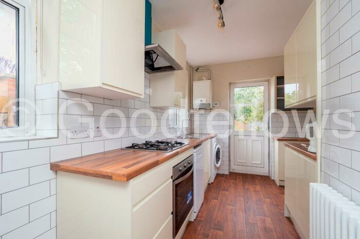 3 Bedroom Semi-Detached House To Rent In Commonside East, Mitcham, Surrey, CR4