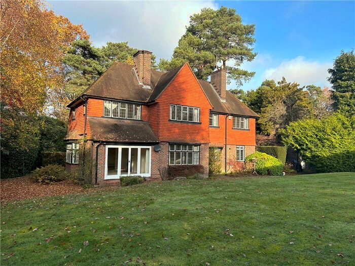 4 Bedroom Detached House To Rent In Golf Club Road, Hook Heath, Surrey, GU22