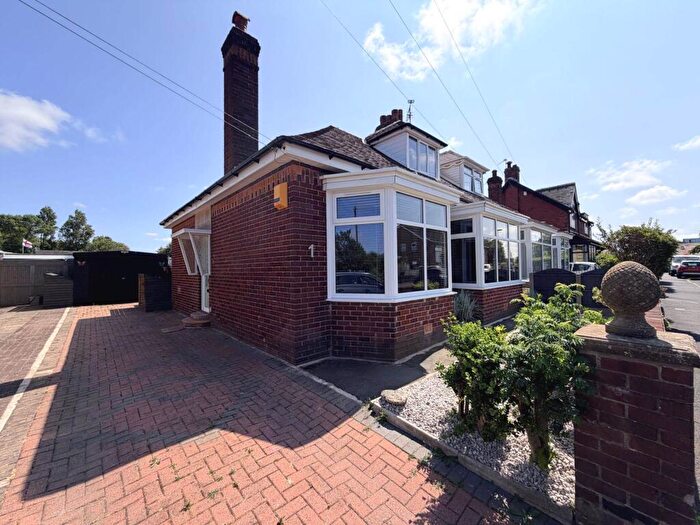4 Bedroom Semi Detached House For Sale In Clifton Avenue, Blackpool, FY4