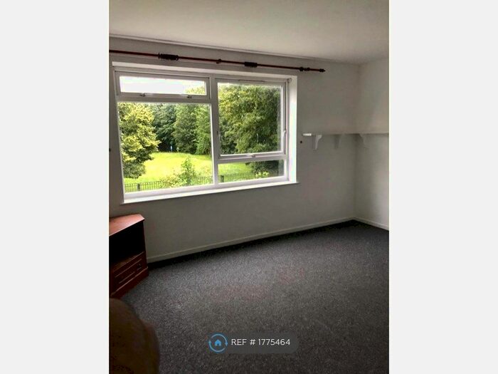 2 Bedroom Flat To Rent In Smite Court, Nottingham, NG7