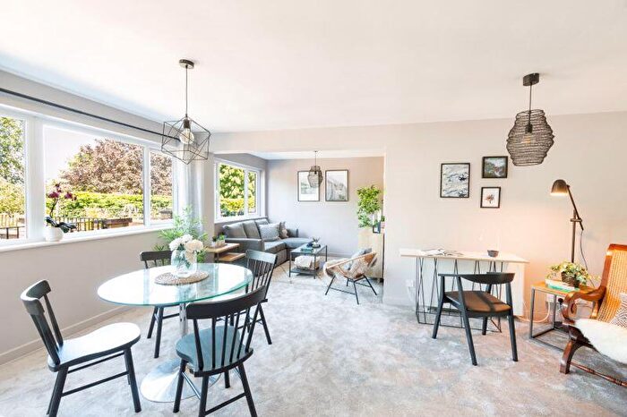 2 Bedroom Apartment For Sale In Hazelwood Road | Sneyd Park, BS9