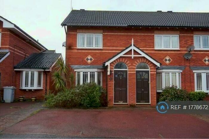 2 Bedroom End Of Terrace House To Rent In Eldon Road, Macclesfield, SK10