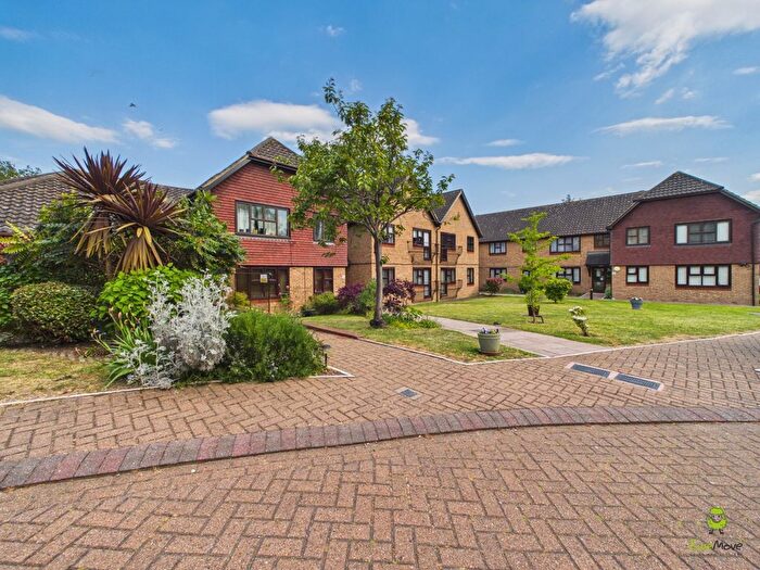 2 Bedroom Flat For Sale In Court Lodge, Erith Road, Belvedere, Kent, DA17