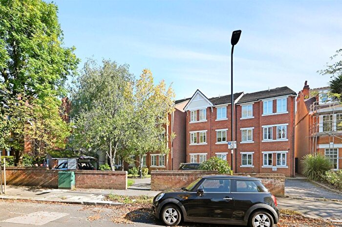 1 Bedroom Flat For Sale In Blakesley Avenue, London, W5