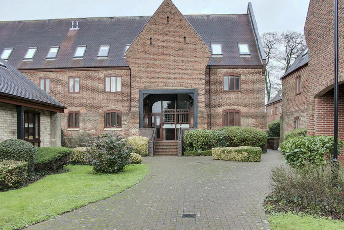 1 Bedroom Flat To Rent In Grove Court, Rampley Lane, Little Paxton, PE19