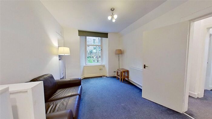 1 Bedroom Flat To Rent In Wardlaw Place, Edinburgh, EH11