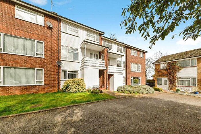 2 Bedroom Maisonette For Sale In Tudor Court, Hitchin, SG5