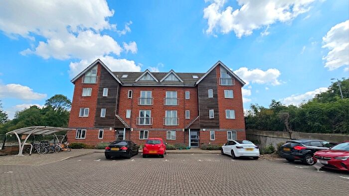 2 Bedroom Flat To Rent In Boughton Road, Rugby, CV21