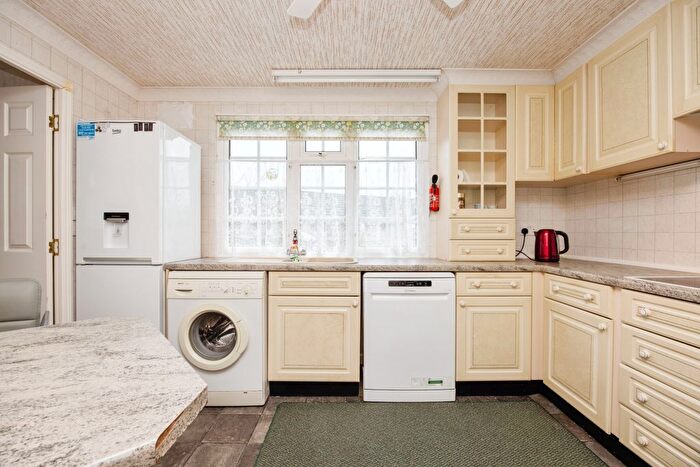 2 Bedroom Bungalow For Sale In Tregainlands Park, Washaway, Bodmin, Cornwall, PL30