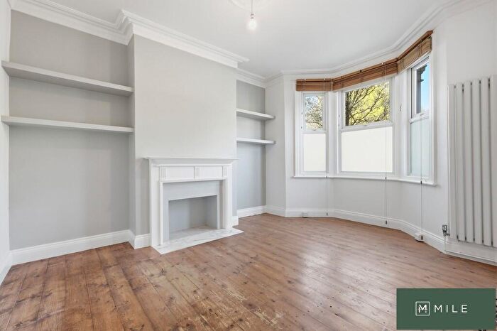 2 Bedroom Apartment For Sale In Hillside, London, NW10