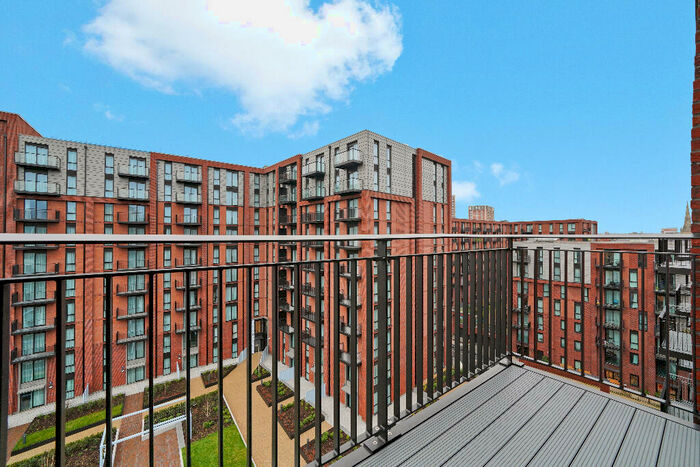 1 Bedroom Apartment To Rent In Clay, M5